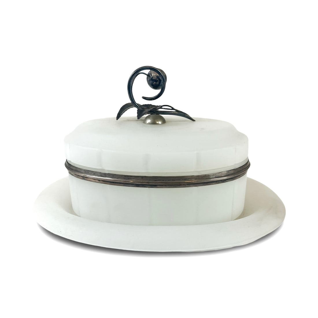 Baksteen & Middendorp Dutch Opaline Glass Box silver mounts w/ Underplate (1 of 12)