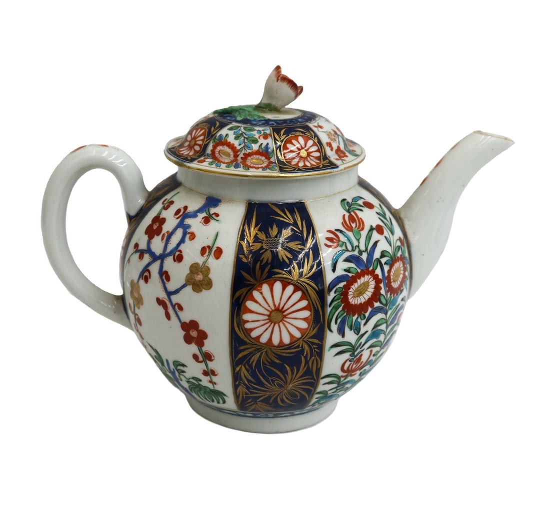 Royal Worcester England Porcelain Teapot in Queen's Pattern Imari Kakiemon c1770 (1 of 11)