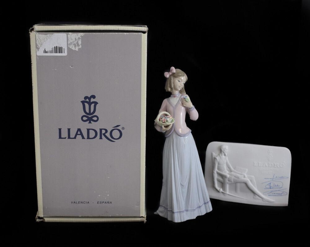 Lladro ' Innocence in Bloom' #7644, In box, with 1985 Collector Plaque. (1 of 1)