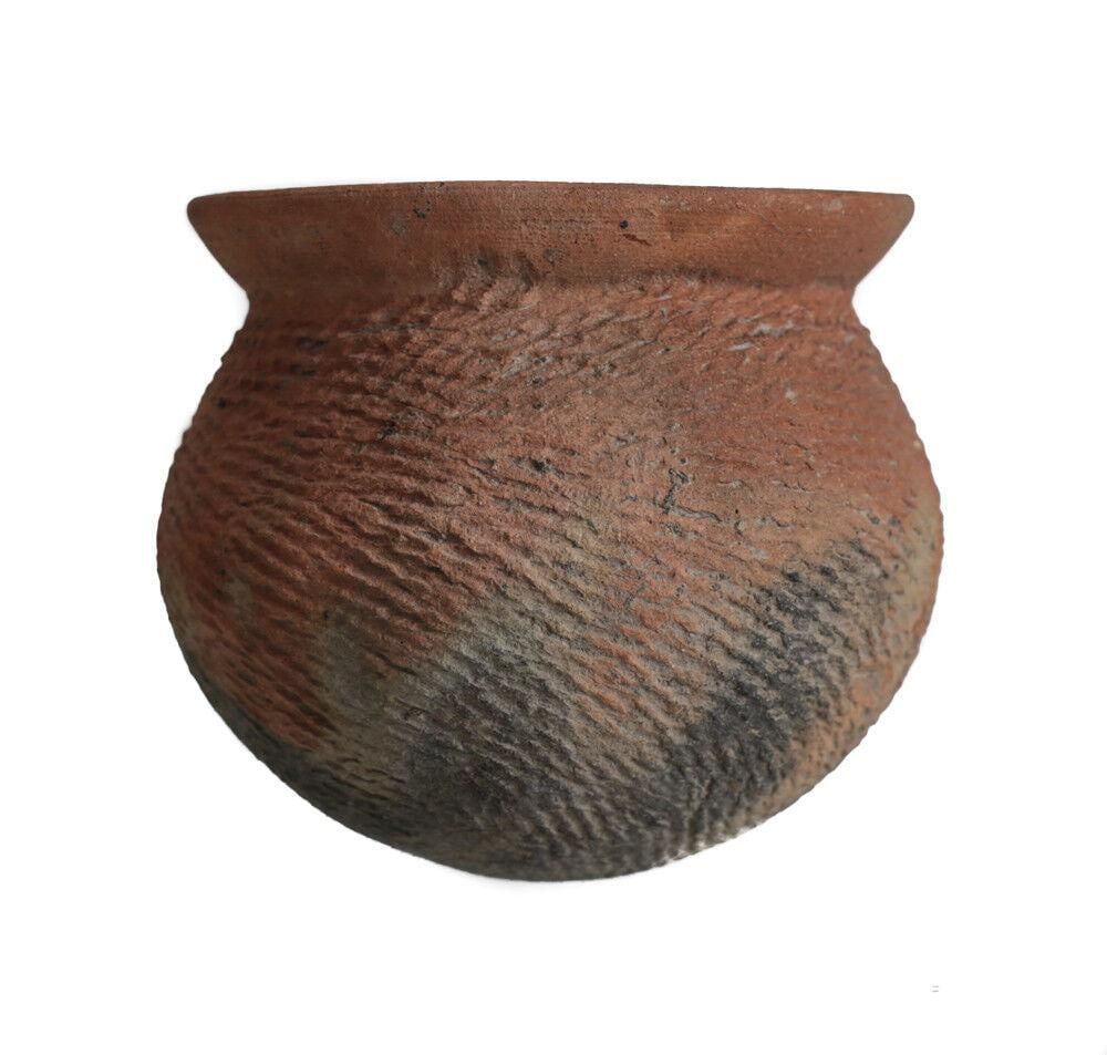 Archaic Ban Chiang Pottery Jar, Thailand, Red earthenware with incised designs (1 of 4)