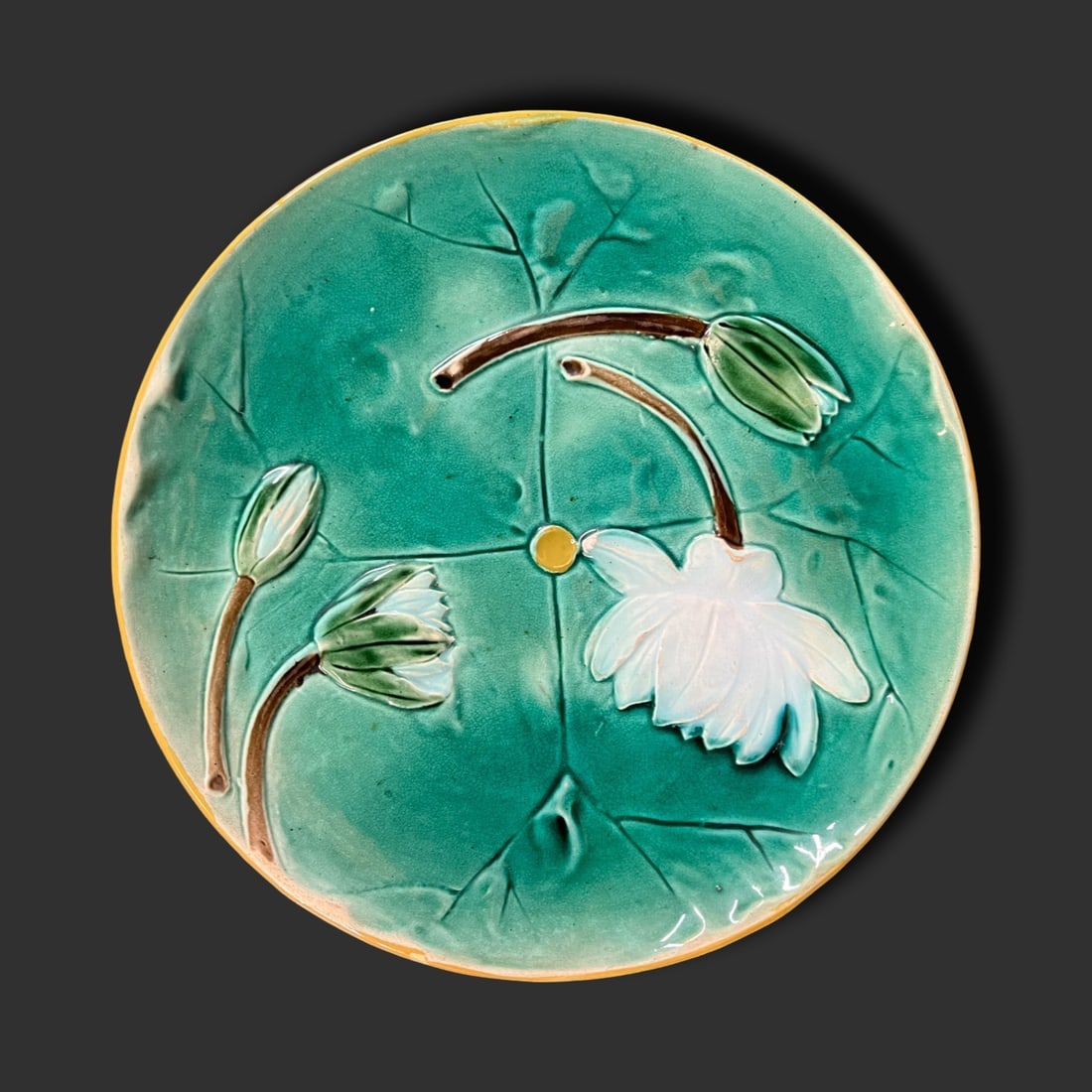 Victorian Majolica Holdcroft Pond Lily Plate (1 of 9)
