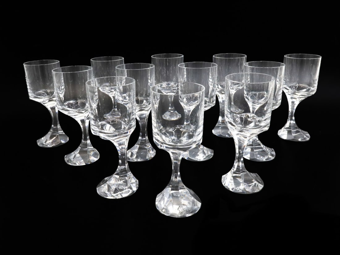 12 Baccarat France Crystal Glass White Wine Goblets in Narcisse (1 of 8)