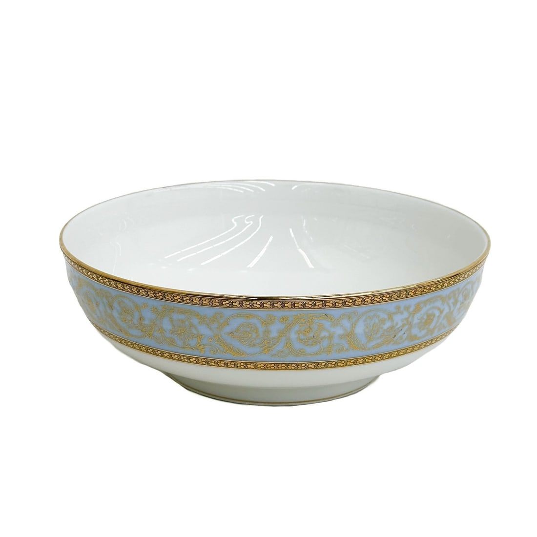 Ch Field Haviland Limoges France Porcelain Salad Serving Bowl Edith Blue c1920: Charles Field Haviland Limoges France Porcelain Salad Serving Bowl in Edith Blue, circa 1920. A blue ground to the edge with gilt accents. Underside marked for Ch Field Haviland Limoges France. Weight