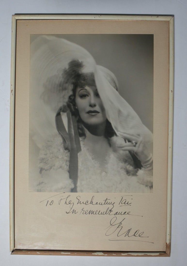 Black and White Photograph and Autograph of Grace Moore The King Steps Out 1936 (1 of 4)