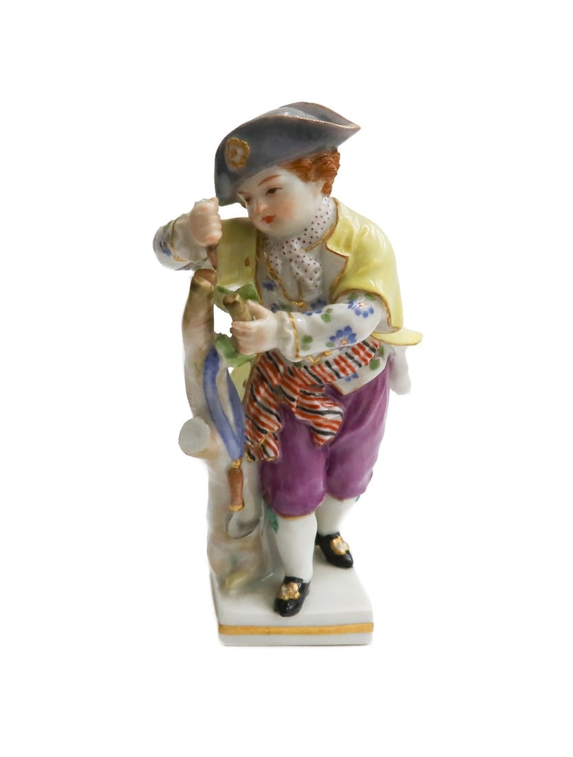 Meissen Germany Hand Painted Porcelain Figure of a Boy Gardener circa 1900 (1 of 7)