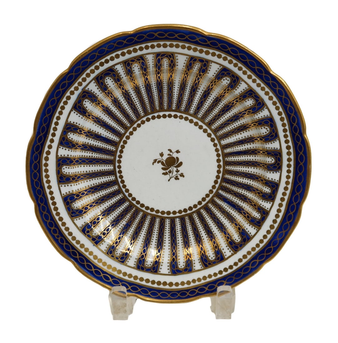 Salopian English Porcelain Scallop Rimmed Cobalt Blue and Gilt Plate circa 1780 (1 of 6)