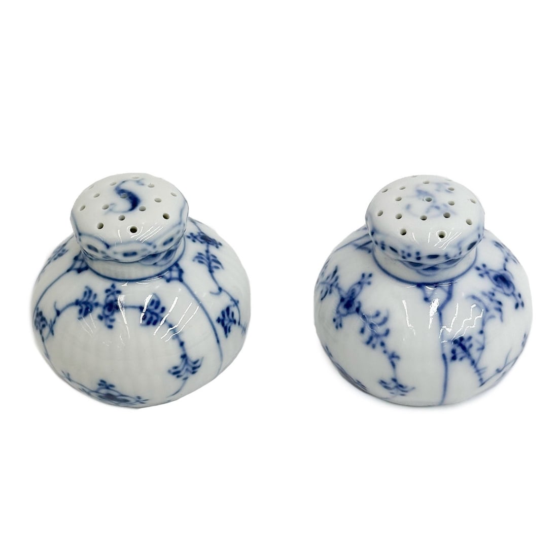 Royal Copenhagen Denmark Porcelain Half Lace Salt & Pepper Shakers 711 712 (1 of 5)