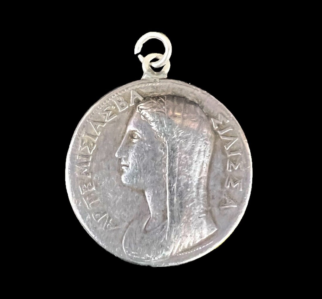 Artemisia II Queen of Halikarnassos Silver Medal Pendant (1 of 7)