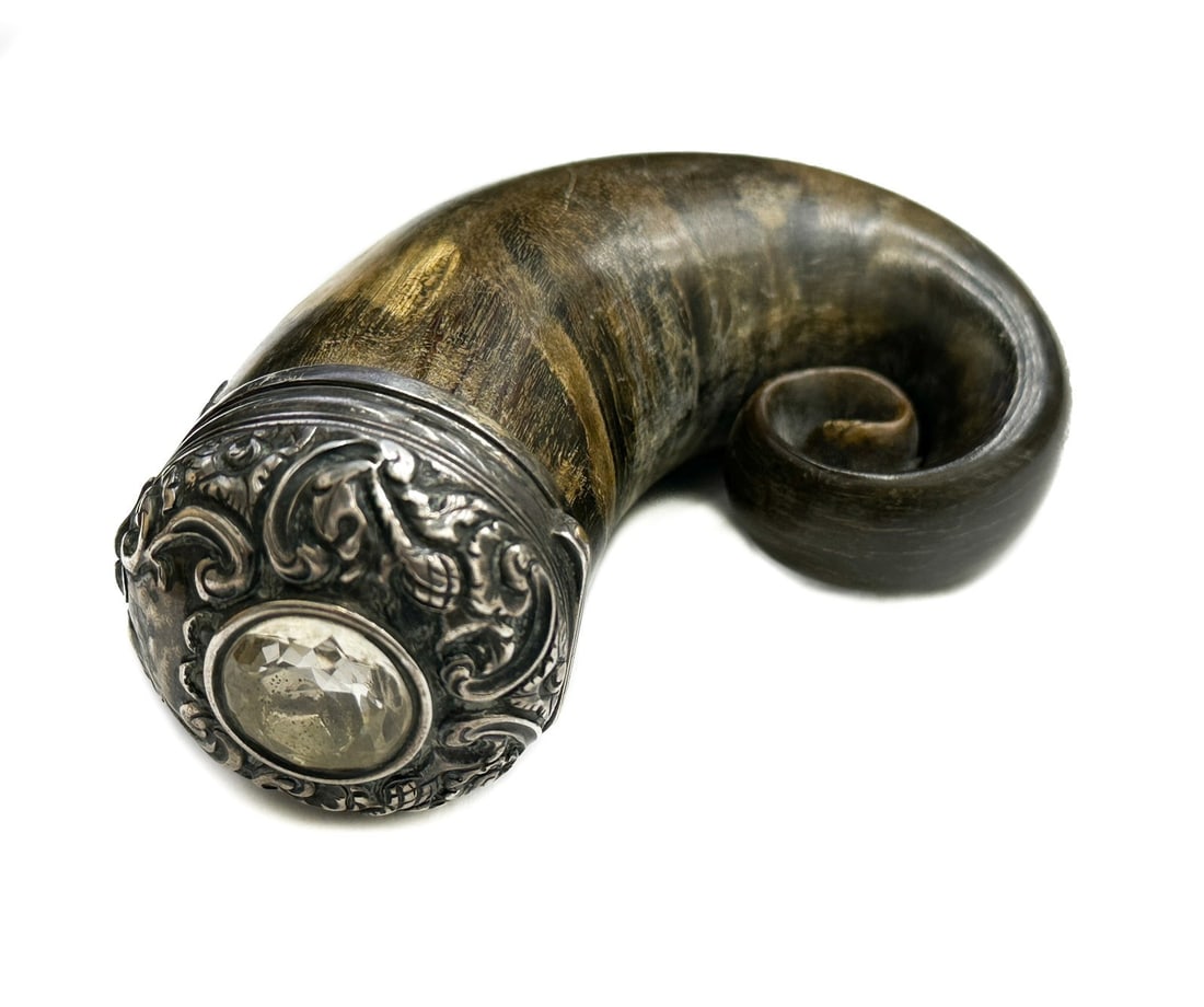 Scottish Mull Horn Silver and Citrine Snuff Bottle 19th Century (1 of 10)