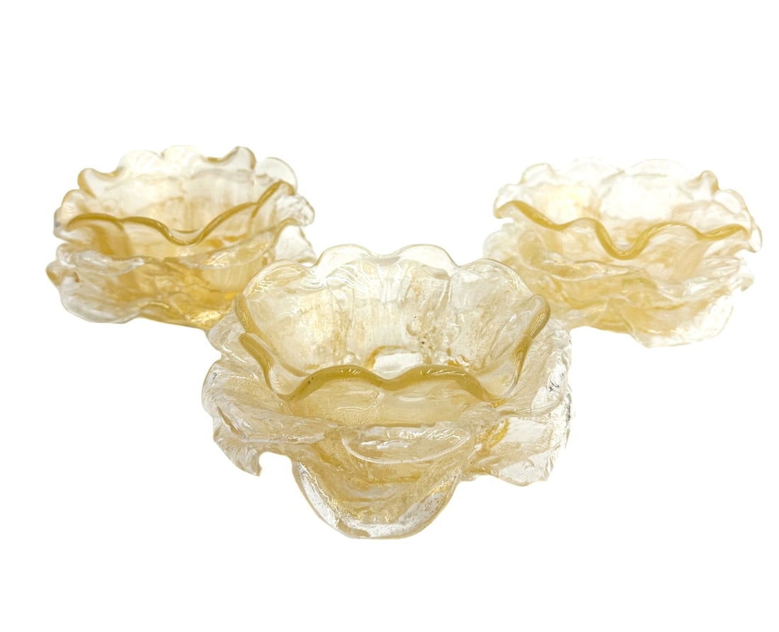 3 Venetian Glass Gold Speckled Ruffled Bowls Pontil Underside: 3 Venetian glass gold speckled ruffled bowls. Pontil underside. Weight: Approx. 4 lbs Measurements: Approx. 5.75 inches diameter x 3 inches tall Condition: Great condition. Light surface wear. Domesti