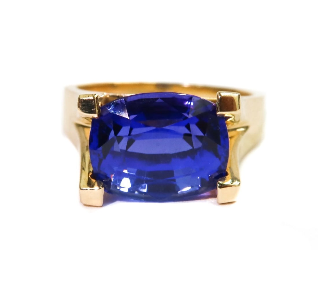 14k Yellow Gold and Tanzanite Elongated Cushion East West Ring Size 7 (1 of 7)