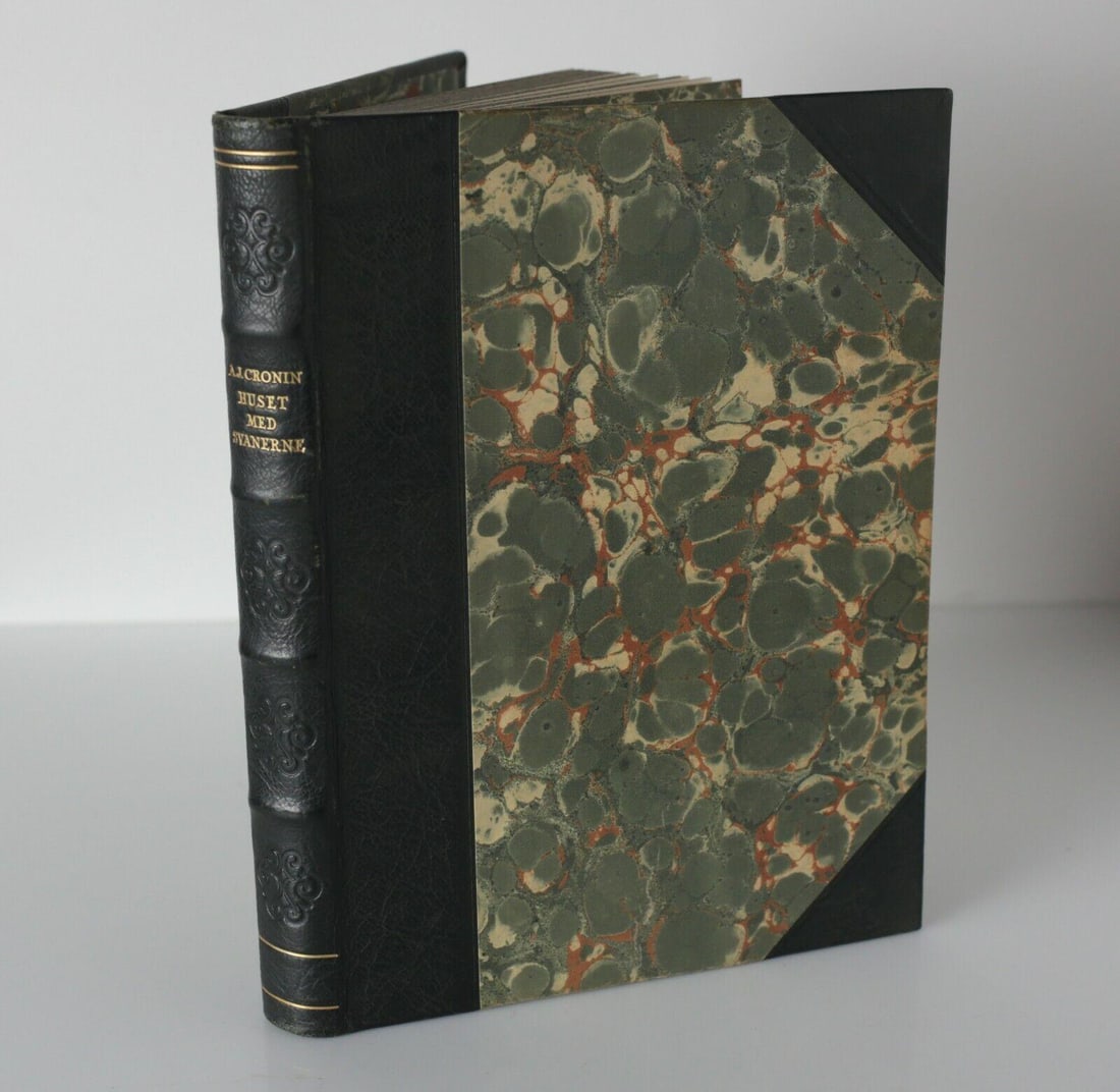 Archibald Joseph Cronin, Huset Med Svanerne / Grand Canary 1941 (1 of 6)