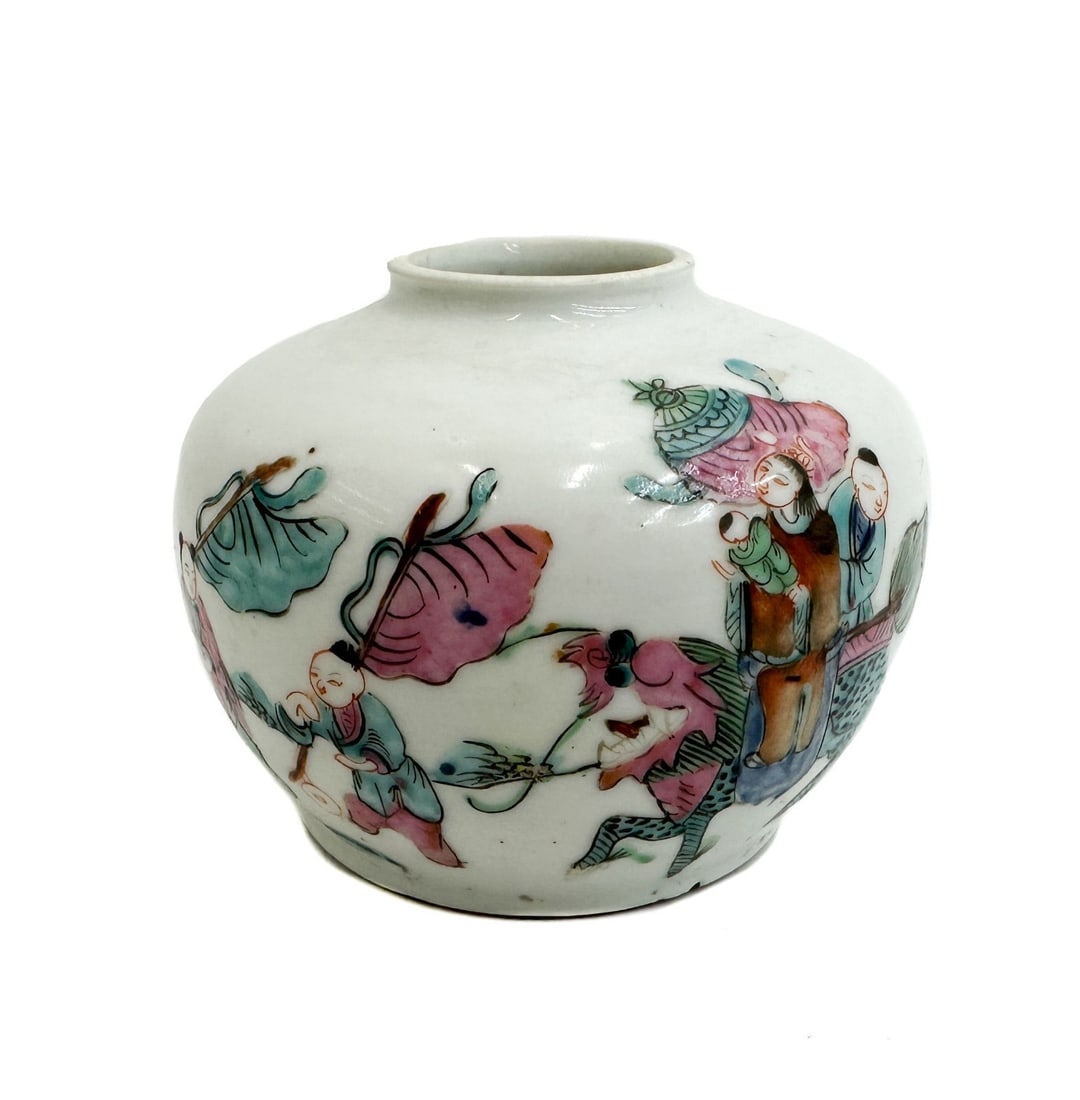 Chinese Hand Painted Enamel Figural Vase circa 1900: Chinese Hand Painted Enamel Figural Vase circa 1900. Hand painted enamel figure to central area. Unmarked. Weight: Approx. 1lb Measurements: Approx. 4 inches diameter x 3.125 inches Condition:Very goo