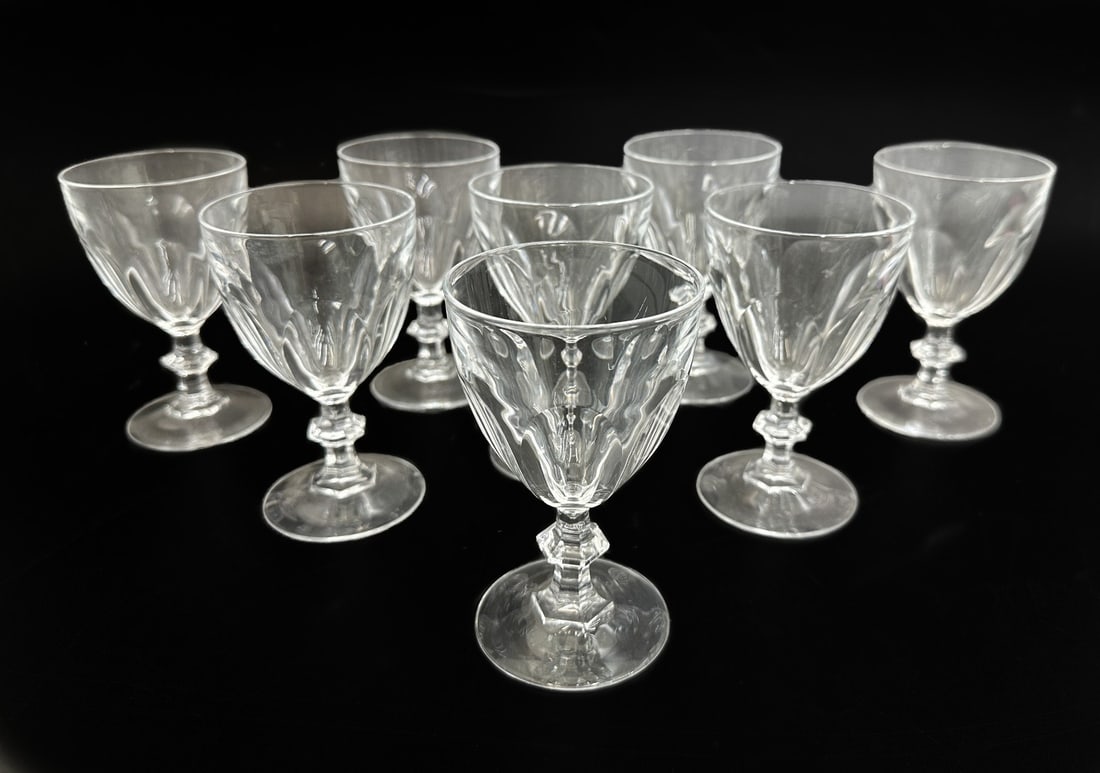 8 Cristal D'Arques Durand Wine Glass Goblets in Rambouillet: 8 Cristal D'Arques Durand Wine Glass Goblets in Rambouillet. Thumbprint design to exterior bowl with a round base. Weight: Approx. 3 lb Measurements: Approx. 2.75 inches diameter x 4.75 inches tall Co