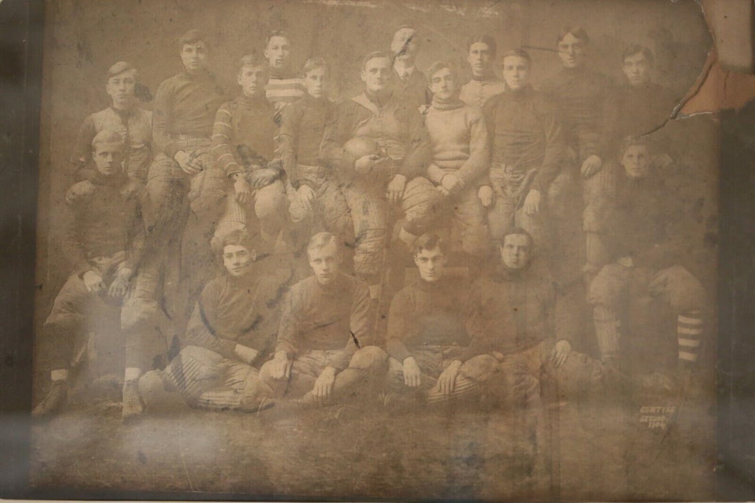 Antique Photograph Football team, 1904, photographer Curtiss Studio (1 of 5)