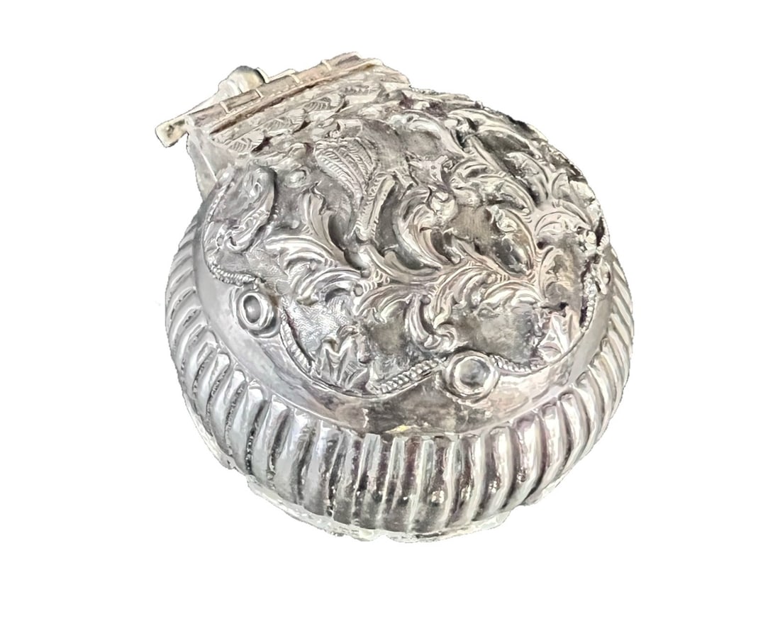Dutch 833 Silver Pomander or snuff box c1905 (1 of 7)
