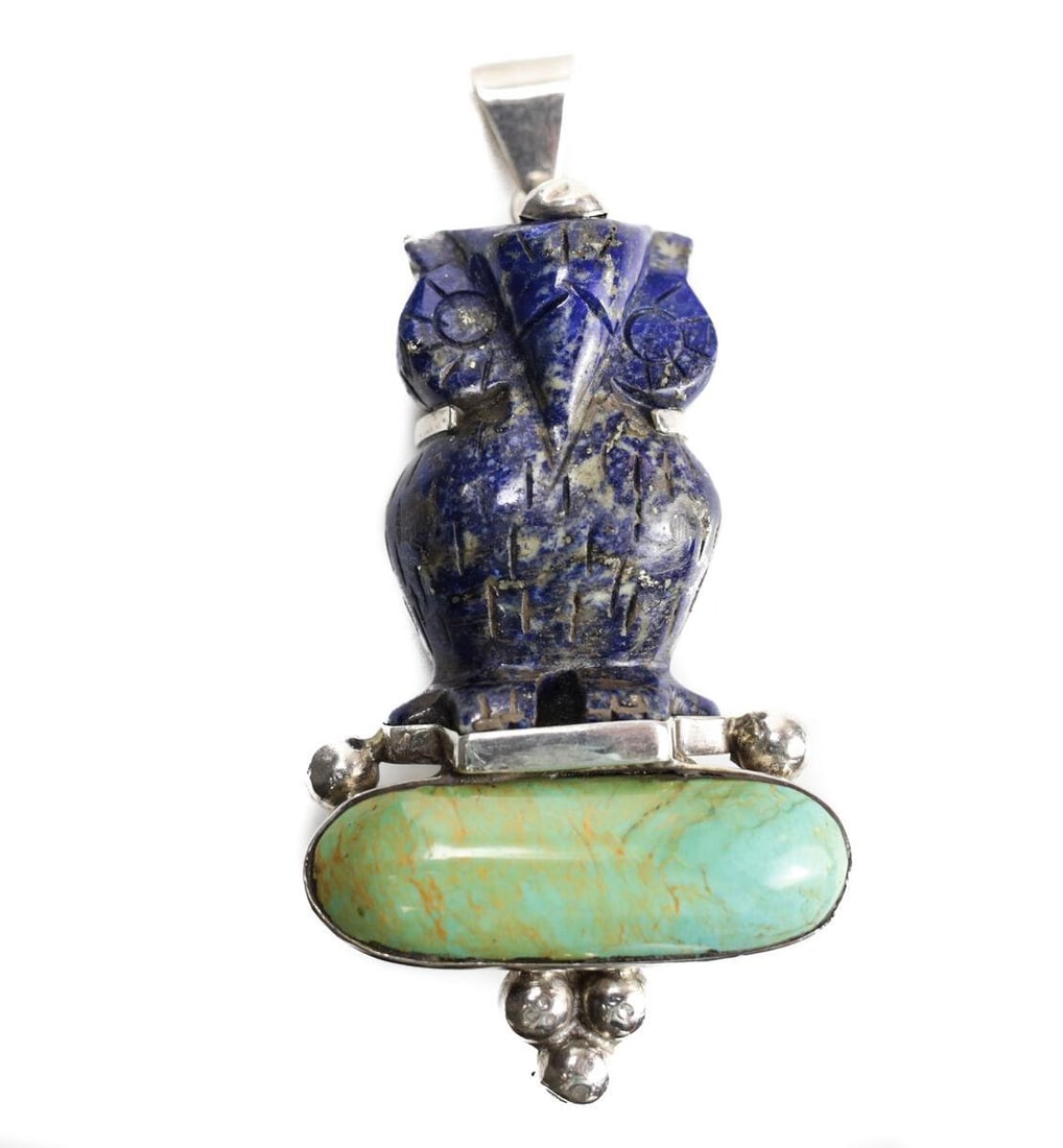 Vtg Huge Sterling Silver Sodalite and Turquoise Owl Pendant Hand carved: Vintage Huge Sterling Silver Sodalite and Turquoise Owl Pendant. Hand carved blue owl, long oblong turquoise. Unmarked, tested silver. 87.6grams Measurements: Approx. 85mm x 50mm; 100mm with bale Cond