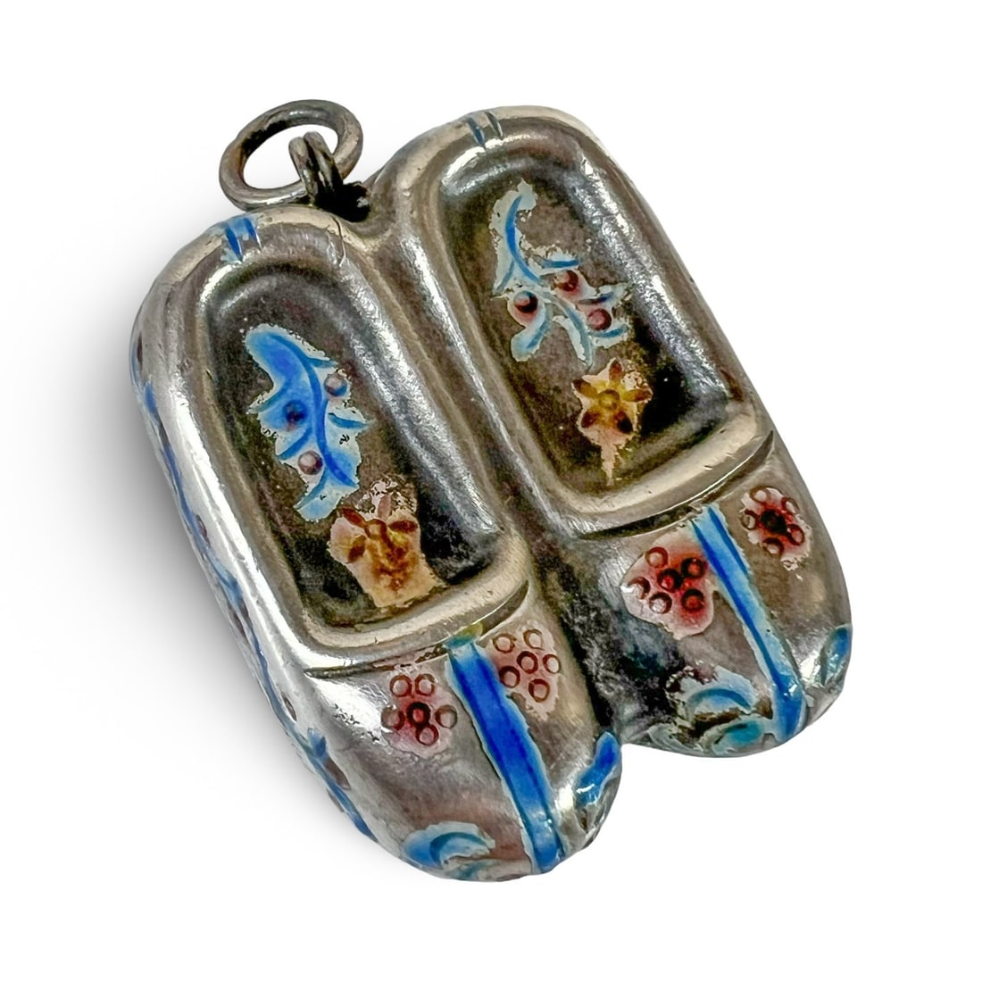 19th Century Silver Enamel Chinese Slipper Xiuhuaxie Pendant Charm (1 of 8)