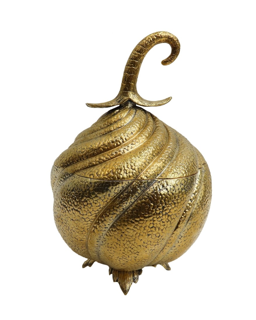 Van Day Truex for Pradella Ilario Tiffany & Co Gilt Silver Seed Pod Bowl: Tiffany & Co. New York gilt sterling silver lidded centerpiece bowl designed by American interior designer, Van Day Truex (1904-1979) and executed by Italian silversmith, Pradella Ilario, depicts a re