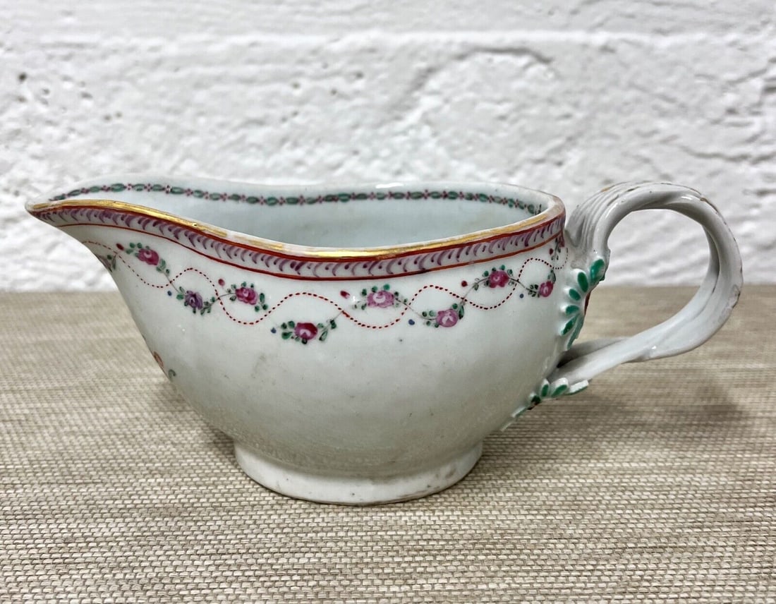 Chinese Export Gravy Boat 19th Century (1 of 6)