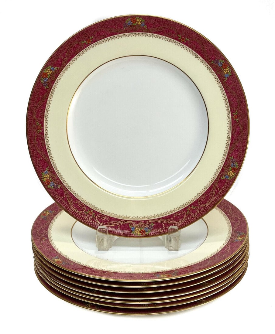 8 Royal Worcester England Porcelain Dinner Plates, 1926. Powdered Burgundy Rim (1 of 6)