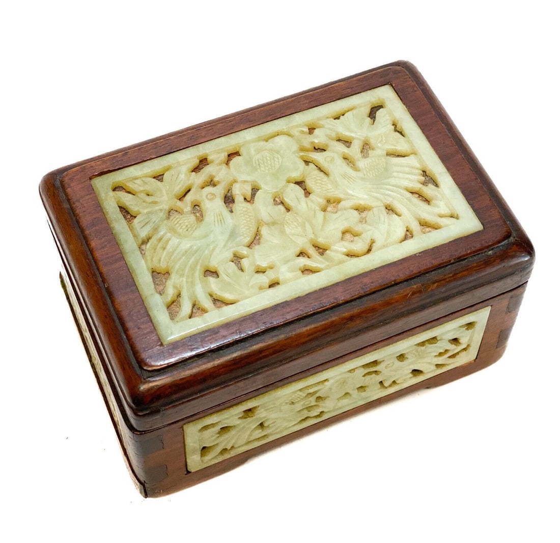 Chinese Wood and Jade Mounted Box, 20th Century. FIgural Birds: Chinese wood and jade mounted box, 20th Century. Figural birds to the jade inlay to the lid and exterior walls of the box. Weight: Approx. 1 lbs Measurements: Approx. 5 inches x 3.5 inches x 2.5 inche