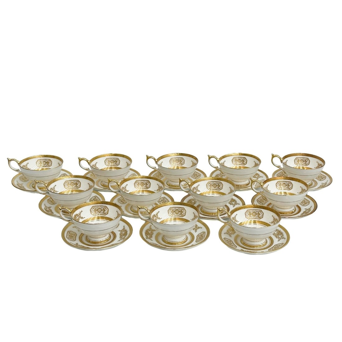 12 Aynsley England Gilt Porcelain Tea Cup & Saucers in Engagement 8220 c1940: 12 Aynsley England Gilt Porcelain Tea Cup & Saucers in Engagement Pattern circa 1940. A white ground with ornate gilt decoration. Underside marked Aynsley England 8220. Weight: Approx. 8 lb Measuremen