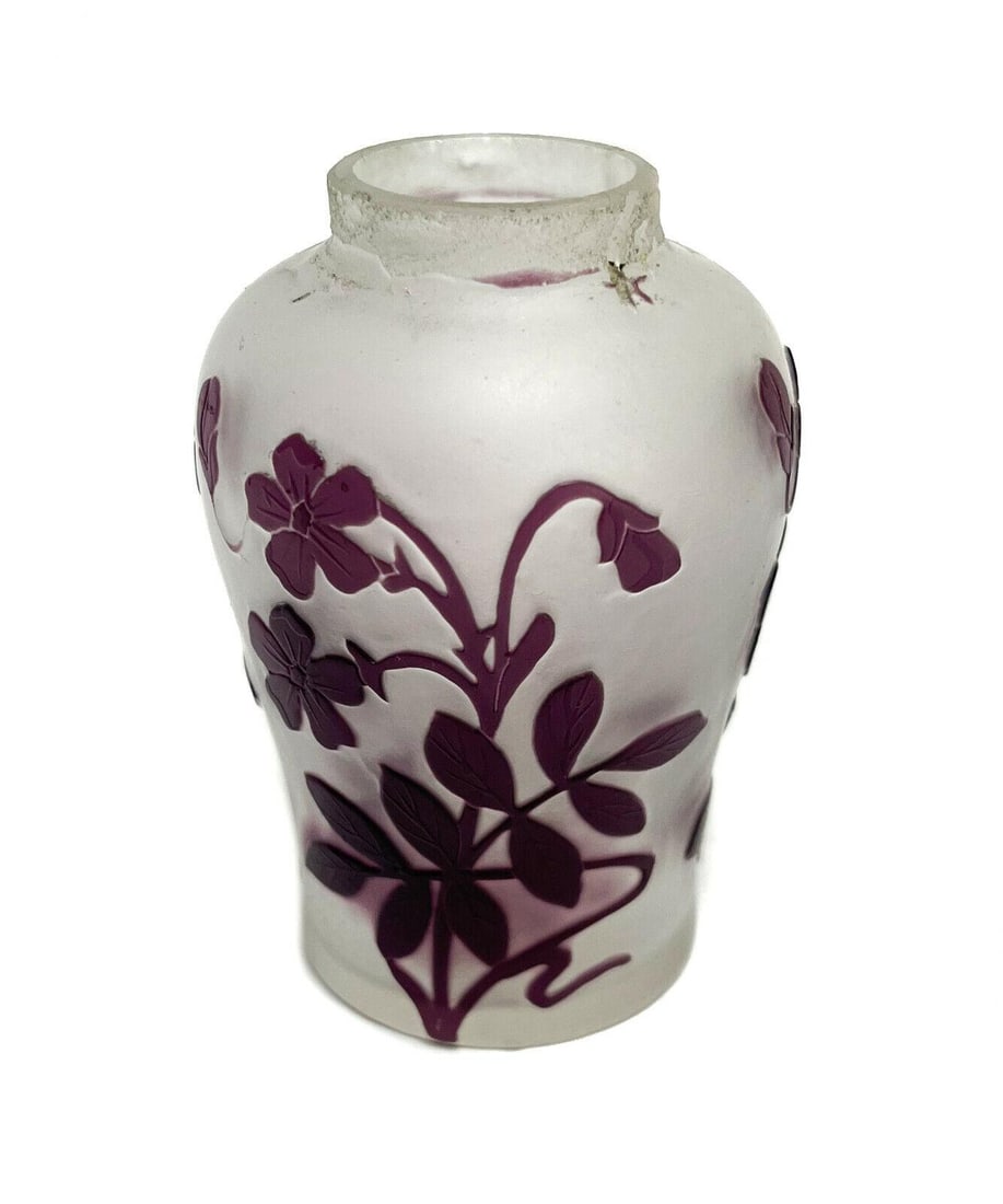 Cristallerie de Pantin France Cameo Glass 2 Layer Miniature Bud Vase, circa 1900: Cristallerie de Pantin France cameo glass 2 layer miniature bud vase, circa 1900. Acid etched florals. Marked Cristallerie de Pantin mark to the underside base. Weight: Approx. 0.5 lb Measurements: Ap