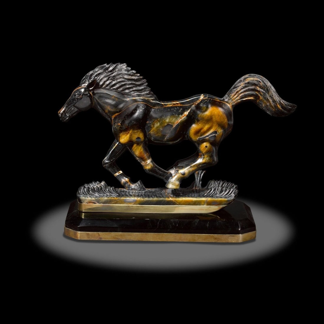 Luis Alberto Quispe Aparicio Hawk's Eye Quartz Carved Horse Sculpture: Hawk's Eye Quartz Carved sculpture of a horse by Luis Alberto Quispe Aparicio. Sculpture depicts a galloping horse carved from Hawk's Eye Quartz, mounted on a black obsidian base, gilt silver mounts.