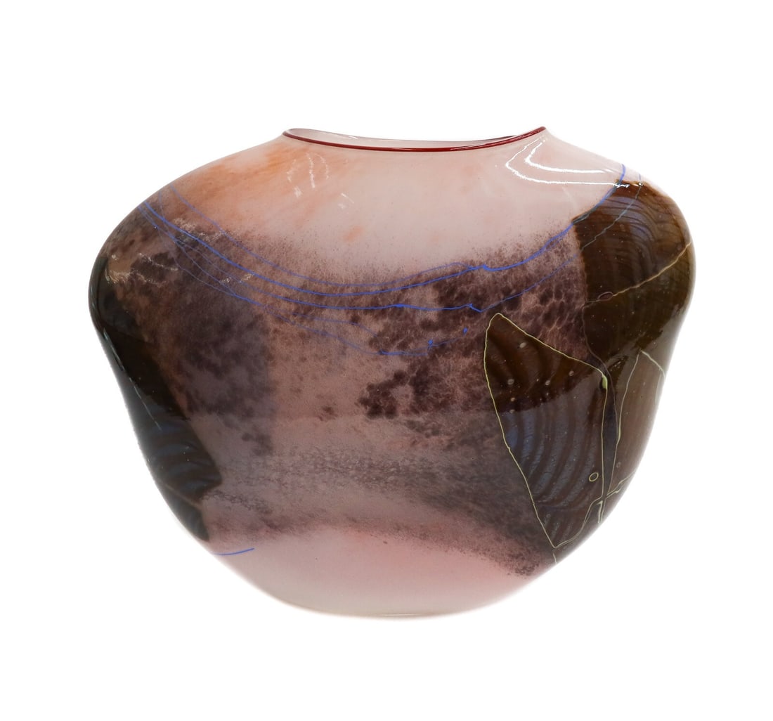 William Morris (US 20th C) Handblown Art Glass Vase Shard Vessel Signed 1981: William Morris (American b. 1957) Art Glass Shard Vessel Vase, 1981 . Multicolor light pink and purple vase with seaweed leaves to the sides lines throughout. Pontil to the underside, edge signed Will