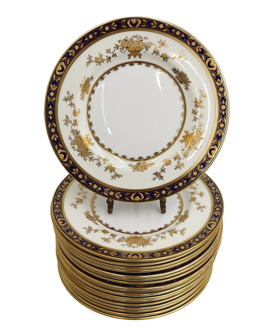 18 Minton England Porcelain Gold Encrusted Salad or Dessert Plates in Dynasty (1 of 6)