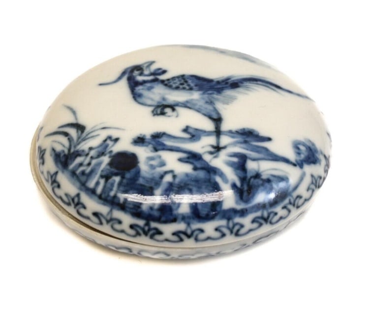 19th century Chinese Seal Paste Box Blue and White glaze pheasant (1 of 5)