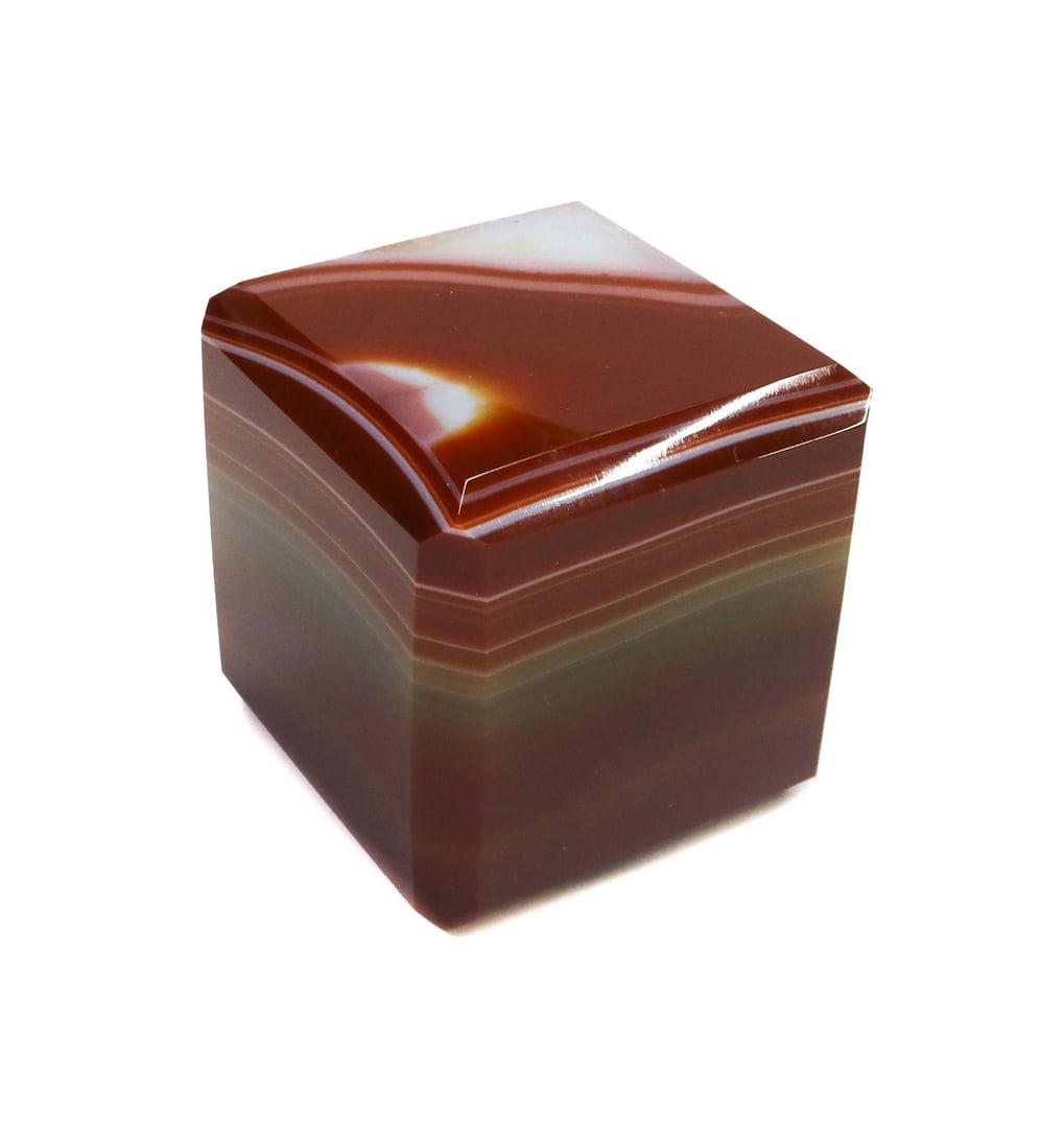 Vintage Continental Solid Carved Red Orange Brown White Banded Agate Paperweight: Vintage Continental solid carved red, orange, brown, and white banded agate paperweight. Beveled edges Weight: Approx. 158 grams Measurements: Approx. 1.125 inches x 1.125 inches x 1.125 inches Condit