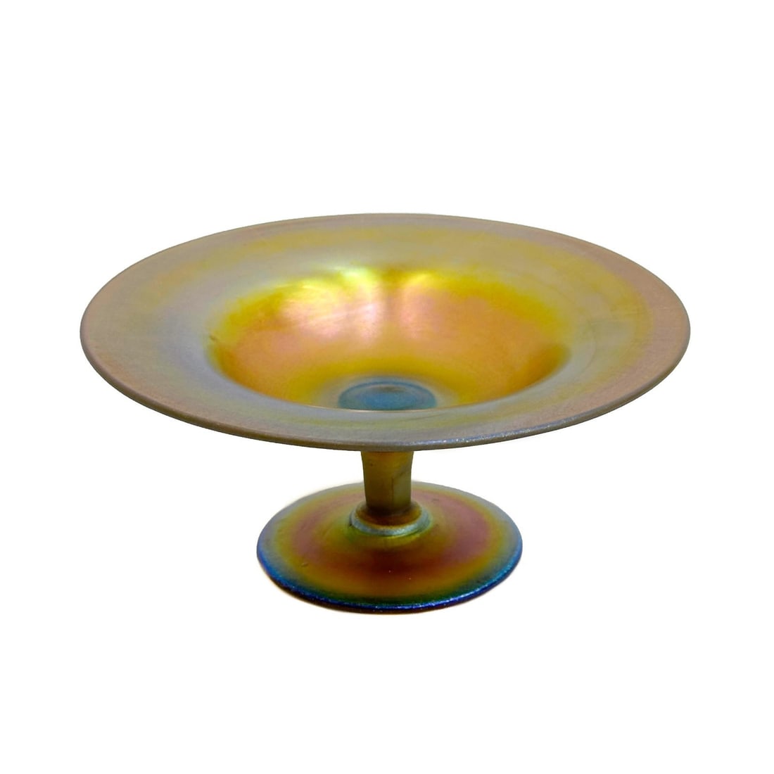 Steuben Gold Aurene Art Glass Compote Signed #2760: Steuben Art Glass Gold Aurene Compote. Iridescent gold aurene finish, crackle finish to rim, pontil to the underside. Signed Aurene 2760 Weight: Approx. 1 lb Measurements: Approx. 7 inches diameter x 
