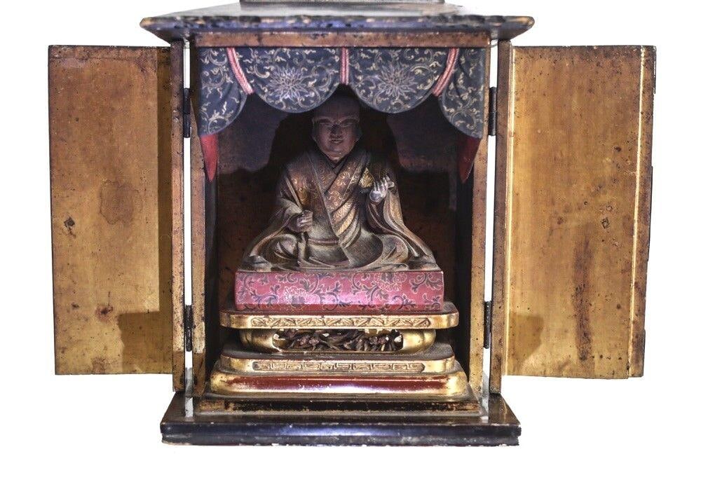 Japanese Zushi of Nichiren Altar / Shrine, 18-19th century black lacquer cabinet (1 of 6)