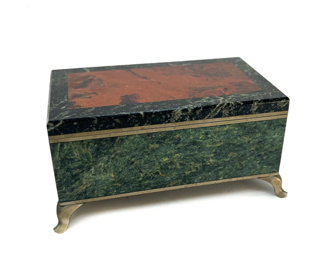 Russian Natural Green and Orange Stone Footed Jewelry Ring Box, 2nd Half 20th C (1 of 6)