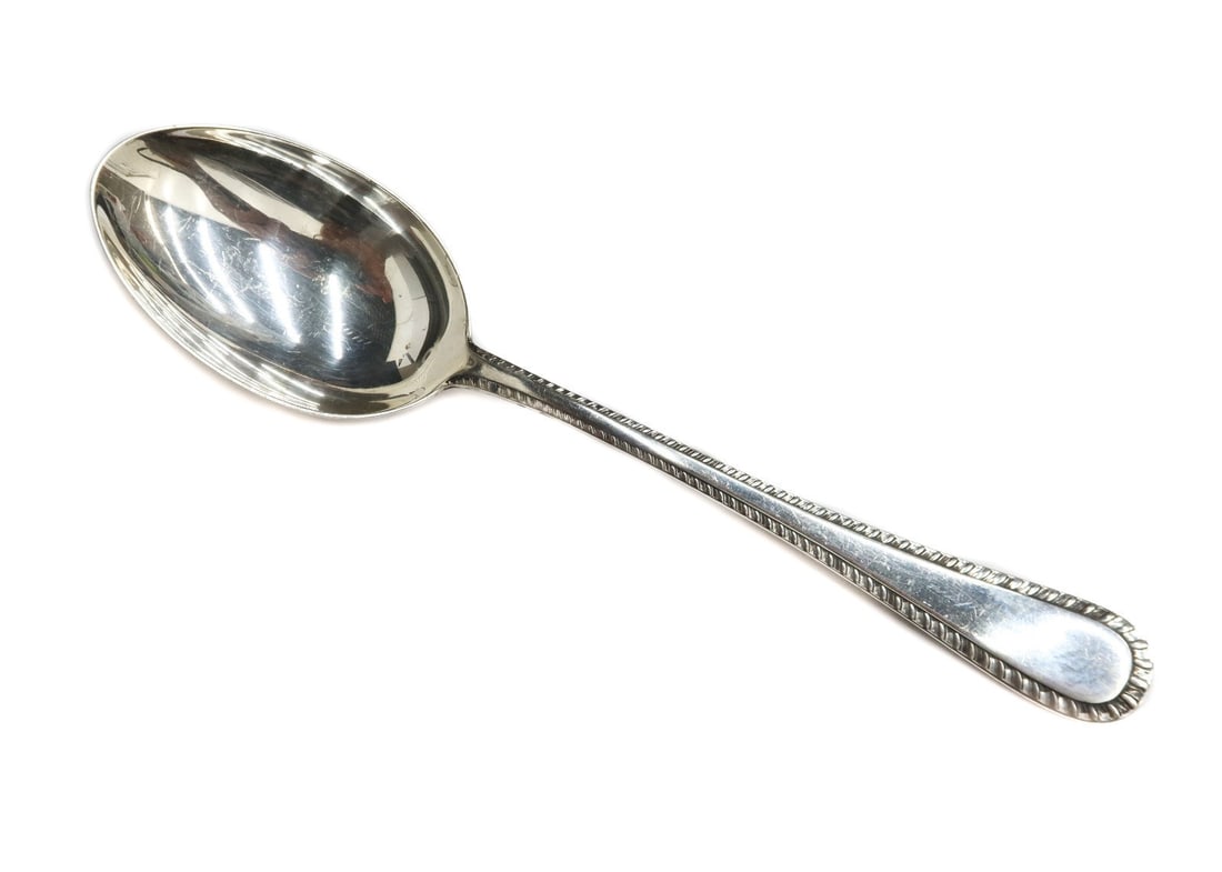 Buccellati Italian Sterling Silver Teaspoon in Feathered Edge (1 of 6)