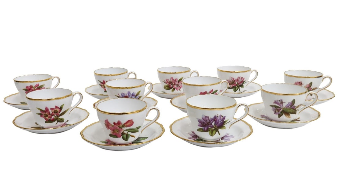 11 Copeland Spode Porcelain Cup and Saucers in Rhododendron Y6638 (1 of 8)