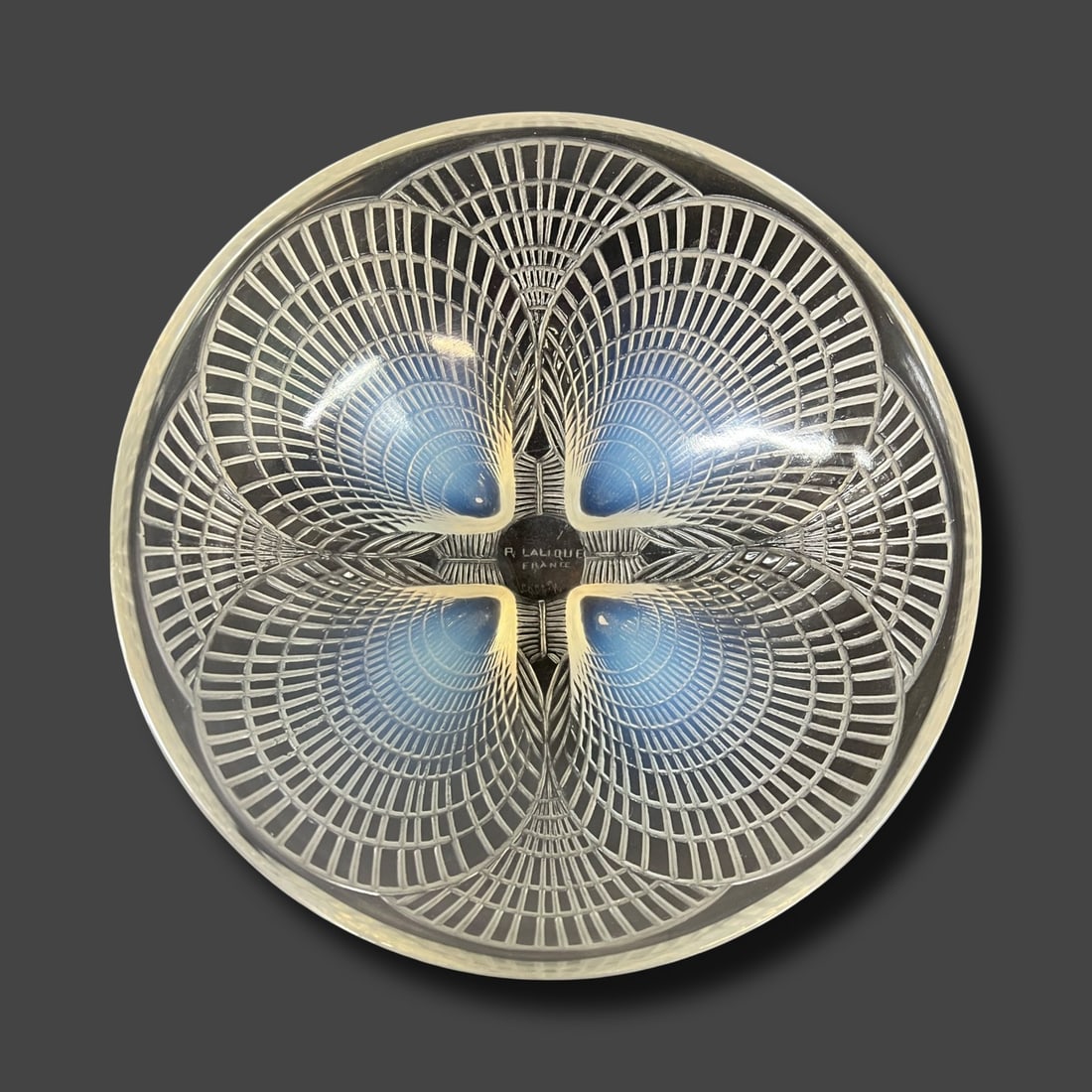 Rene Lalique Coquilles Seashell Opaline Bowl: Rene Lalique Coquilles Shells Opaline Art Glass Footed Bowl, shell design. Makers mark on underside. c1922-40. 1.5lb Measurements: Approx. 7.25 in diameter x 3 inches height Condition: Great condition