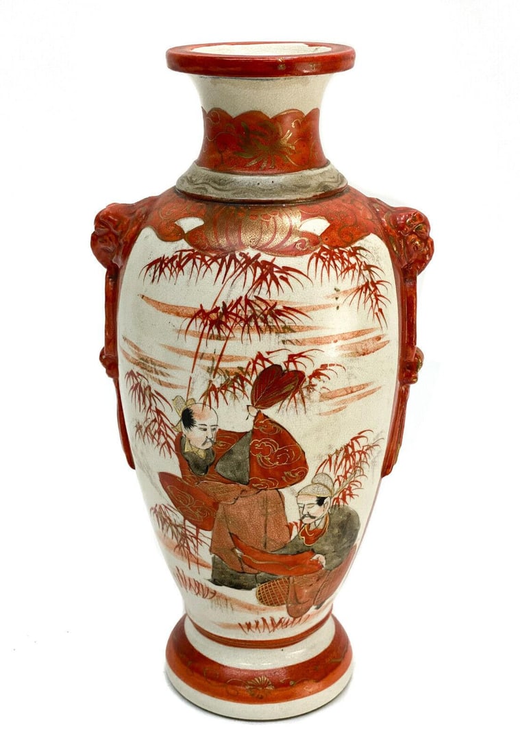 Japanese Kutani Hand Painted Porcelain Urn / Vase, Period Era Men: Japanese Kutani hand painted porcelain urn/vase. The central area depicting hand painted Edo period men with a bamboo backdrop. Hand painted floral spray to back. Weight: Approx.2 lbs Measurements: Ap