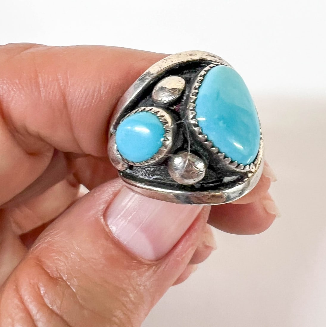 Frank Patania Sr Sterling Silver Sleeping Beauty Turquoise Ring 6.25-6.5: Frank Patania Sr. (1898-1964) Southwest Sterling Silver Sleeping Beauty Turquoise Ring Size 6.25-6.5. Stunning color, quality piece, marked Sterling with makers mark. Measurements: Approx. 12grams; si