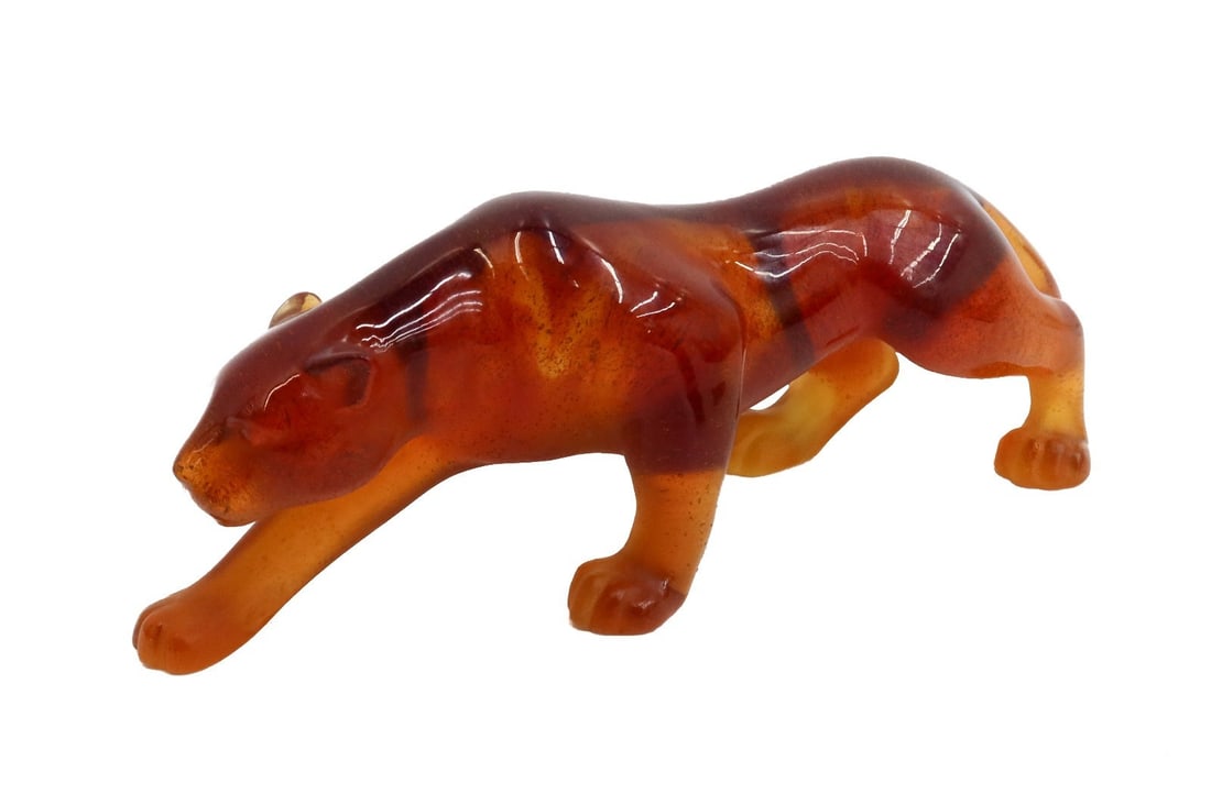 Daum France Amber Pate de Verre Glass Sculpture of a Panther Signed: Daum France amber pate de verre glass sculpture of a panther in a prowling stance. Marked Daum to foot. Weight: Approx. 1 lb Measurements: Approx. 8.25 inches length Condition: Great condition. No app