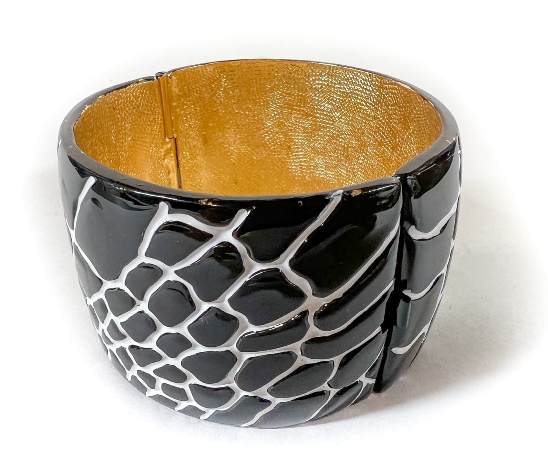 Lanvin Paris France Bangle Bracelet black and white enamel goldtone (1 of 8)