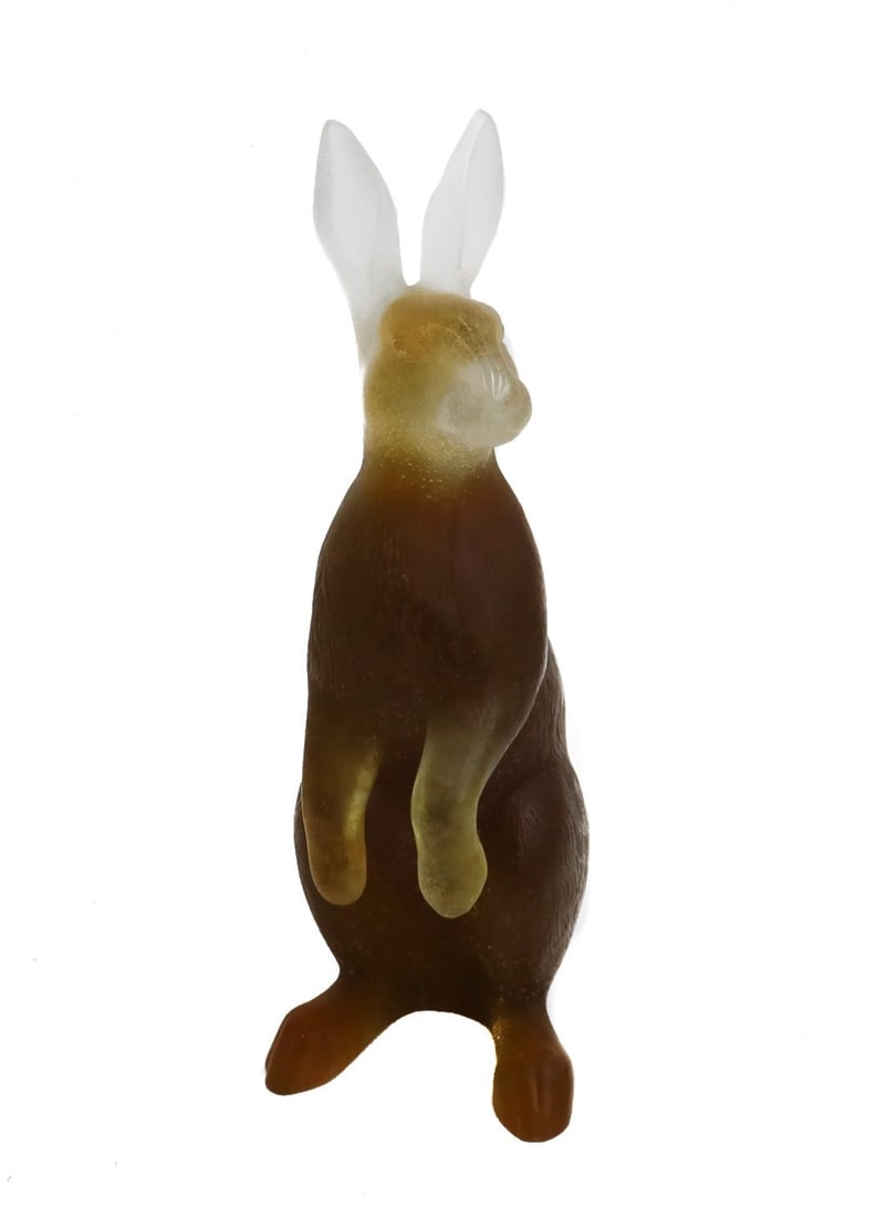 Daum Cristal France Pate de Verre Art Glass Rabbit Hare Sculpture: Daum France Pate de Verre Art Glass Rabbit or Hare Sculpture. Underside signed Daum France. Weight: Approx. 3 lbs Measurements: Approx.3 inches x 5 inches x 9.5 inches tall Condition: Great condition.