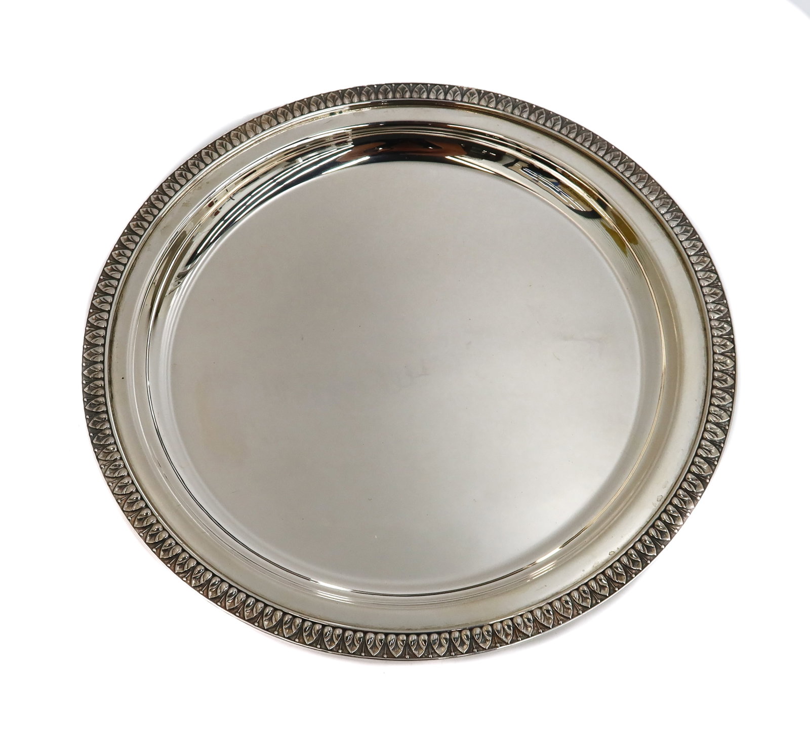 Gianmaria Buccellati 925 Sterling Silver Bread Plate in Impero (Empire): Gianmaria Buccellati 925 Sterling Silver Bread Plate in Impero (Empire). Etched leaves to rim. GIanmaria Buccellati sterling silver marks to edge. With Buccellati box. Weight Approx., 5.3 ozt Measures