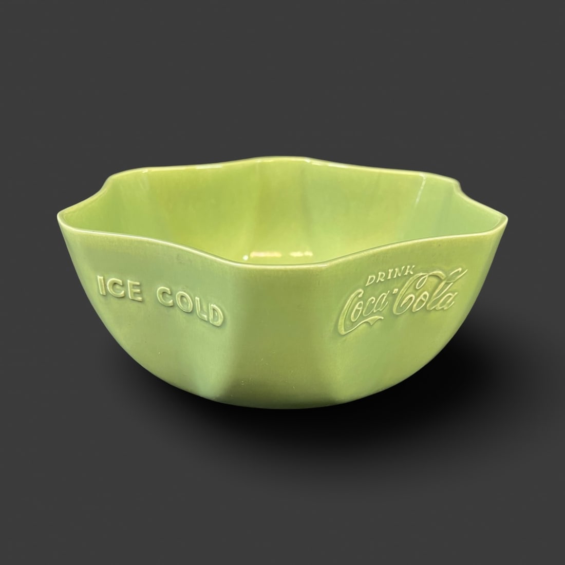 Vintage 1930s Coca-Cola Vernonware green ceramic ice bowl: Vintage 1930s Coca-Cola Vernonware green ceramic ice bowl. Scalloped shape. 2.4lbs Measurements: Approx. 10.25 x 9.5 x 4.125 inches height Condition: Good condition, small hairline at rim. No other is