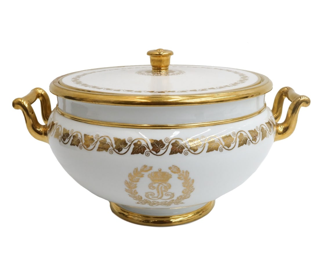 Manufacture de Sevres Porcelain Lidded Tureen Soupiere Fragonard avec Couvercle: Manufacture de Sevres Gilt Porcelain Lidded Tureen Soupiere Fragonard avec couvercle, 1836. Twin handled tureen, a white ground decorated with gilt ivy leaves to the edge, stylized monogram to the cen