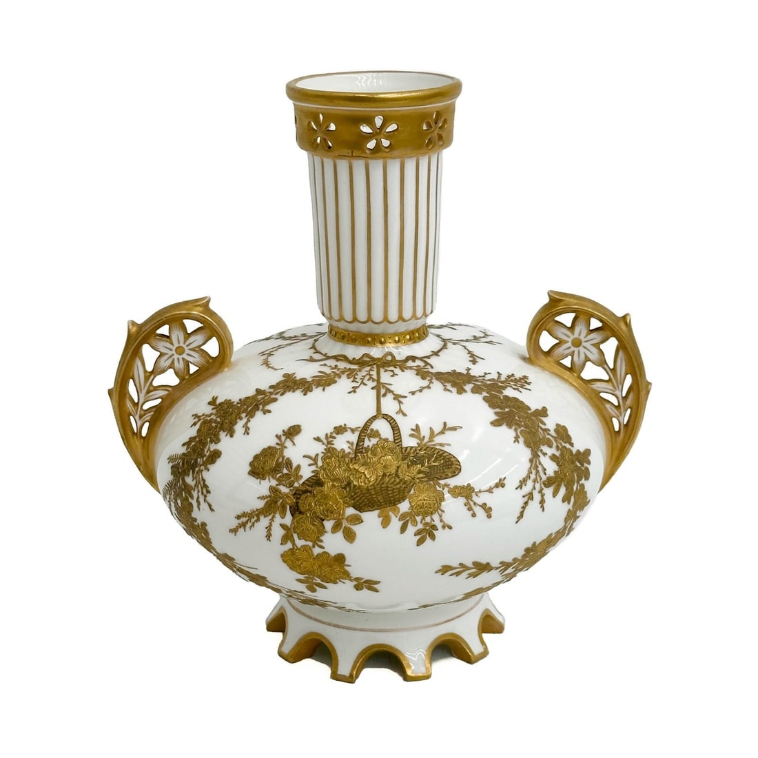 Wedgwood England Gilt Porcelain Vase Reticulated Handles (1 of 8)
