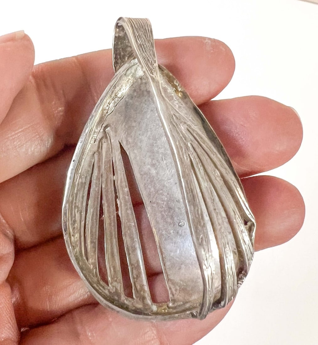 Vintage Sterling Silver Modernist Artisan Pendant signed AVIS 1976 (1 of 7)