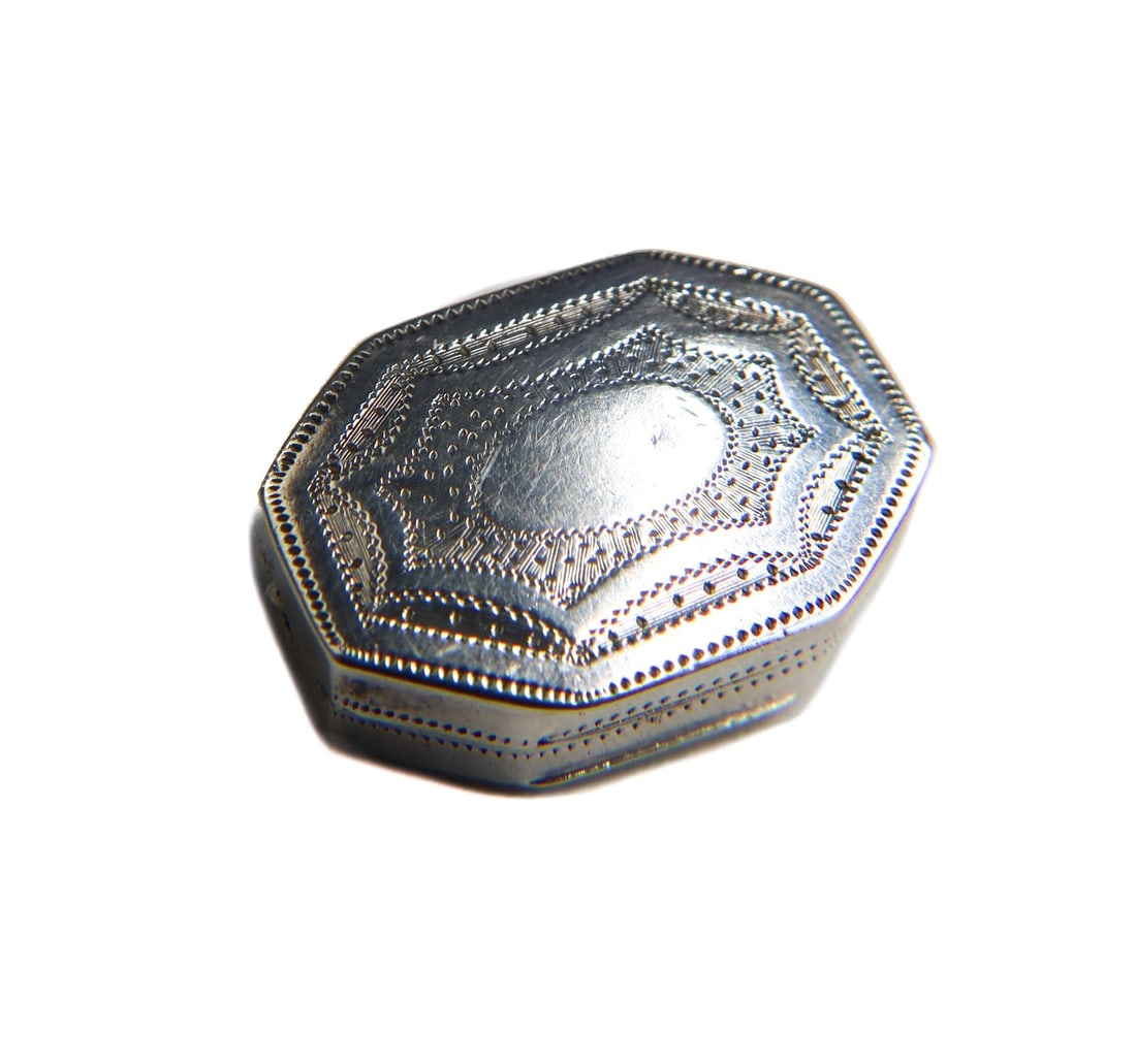 Joseph Willmore Birmingham Sterling Silver Vinaigrette Box 1812 (1 of 7)